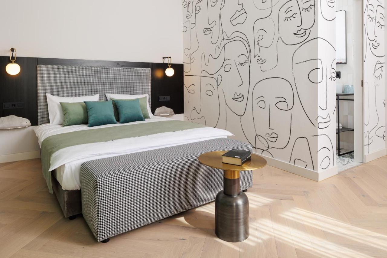 Aries' Collection Luxury Suites บราชอฟ ภายนอก รูปภาพ