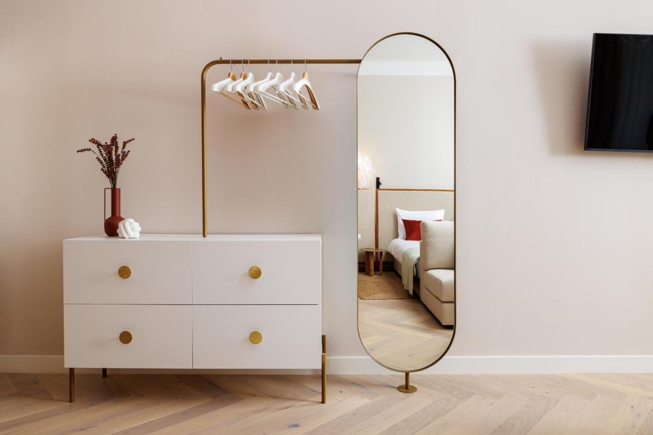 Aries' Collection Luxury Suites บราชอฟ ภายนอก รูปภาพ